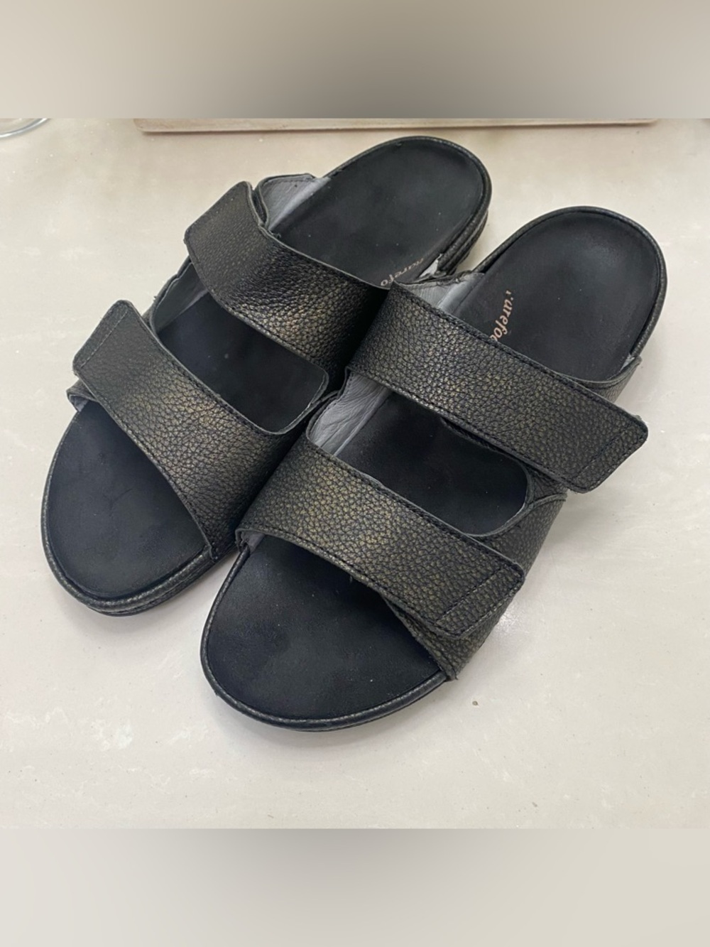Barefoot Freedom by Drew Cruize Metallic Leather Adjustable Slides Size 10M